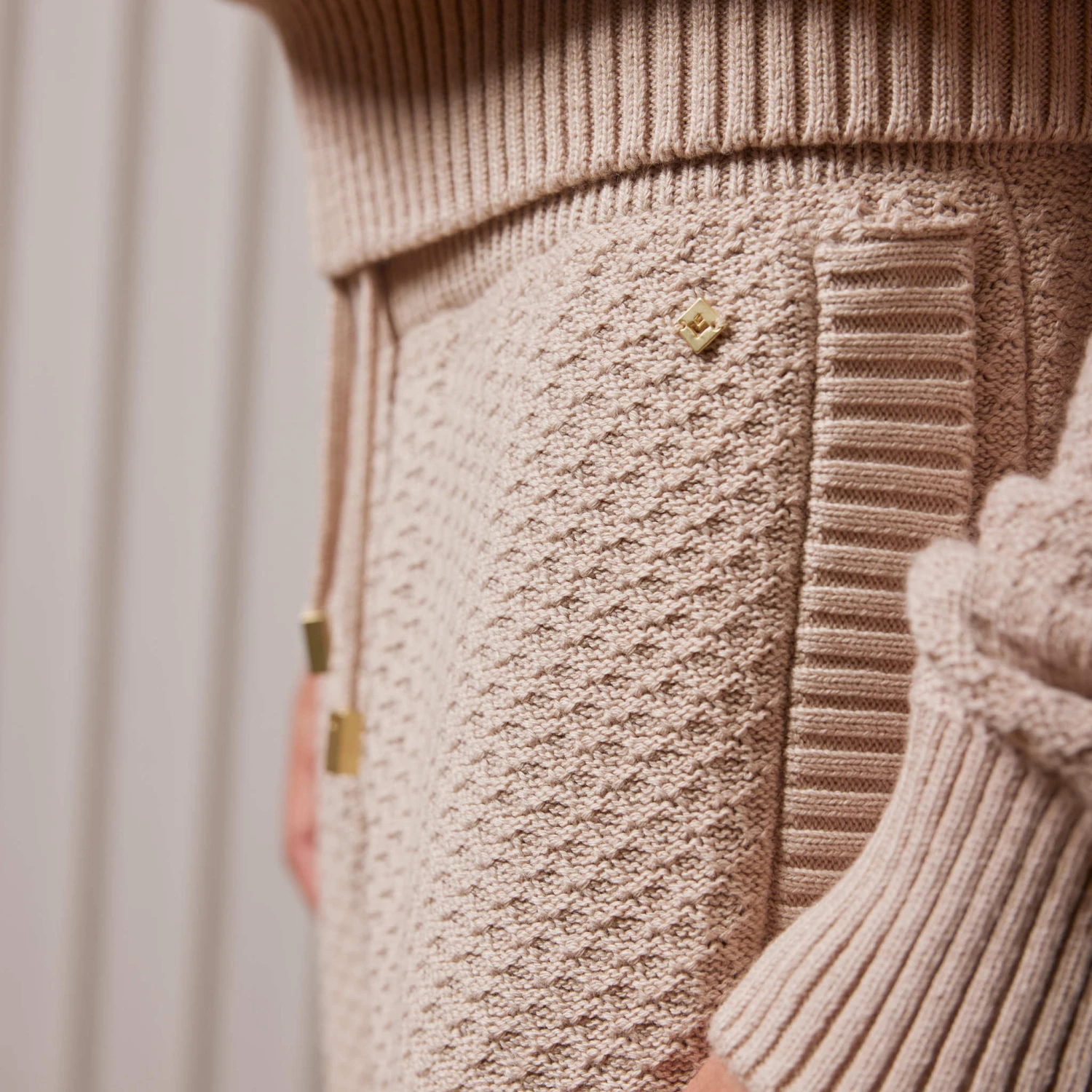 TR-POSITANO(Pantalon En Maille Losange Ressere A La Cheville) 3 TR-POSITANO(Pantalon En Maille Losange Ressere A La Cheville) – Image 3