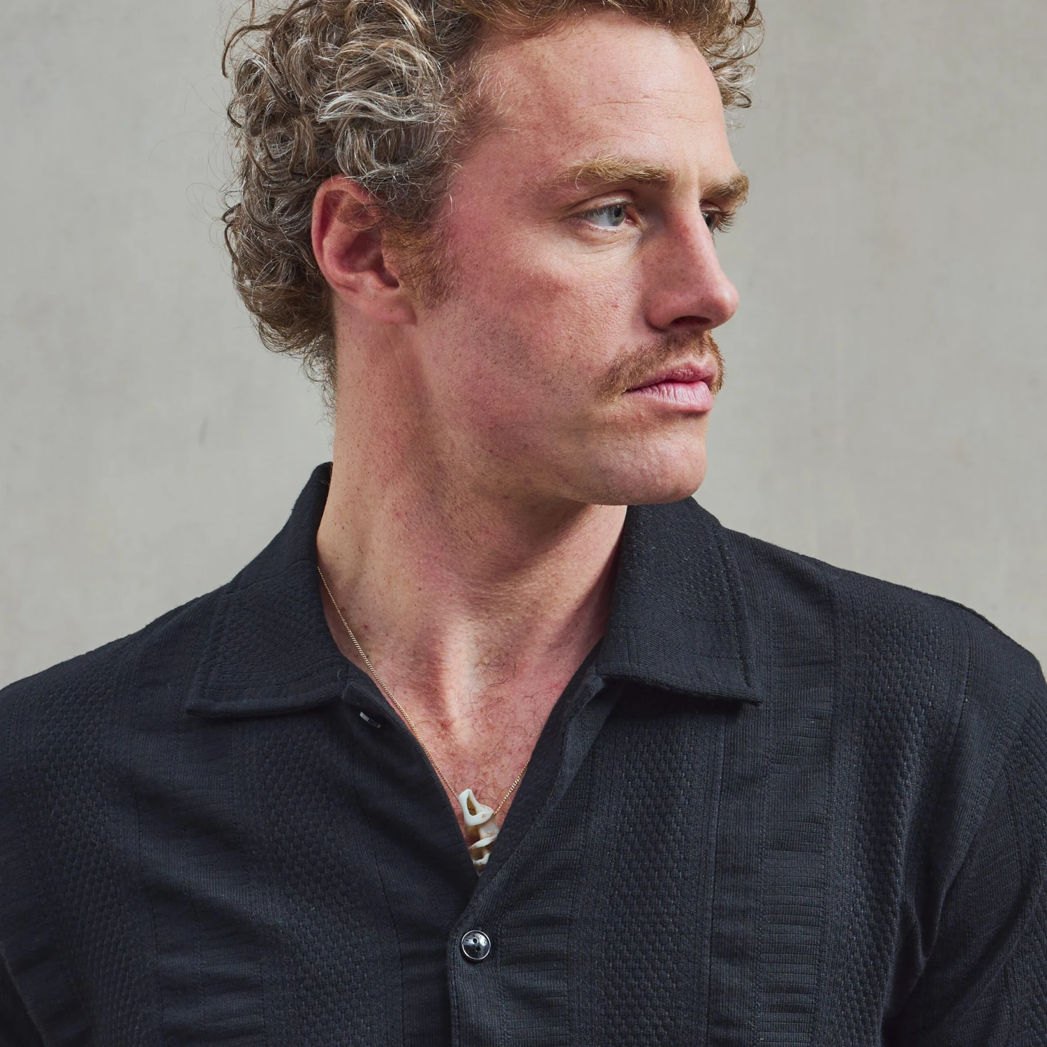 Chemise En Jersey Fantaisie Noire(Black Open Knitted Shirt) 5 Chemise En Jersey Fantaisie Noire(Black Open Knitted Shirt) – Image 5