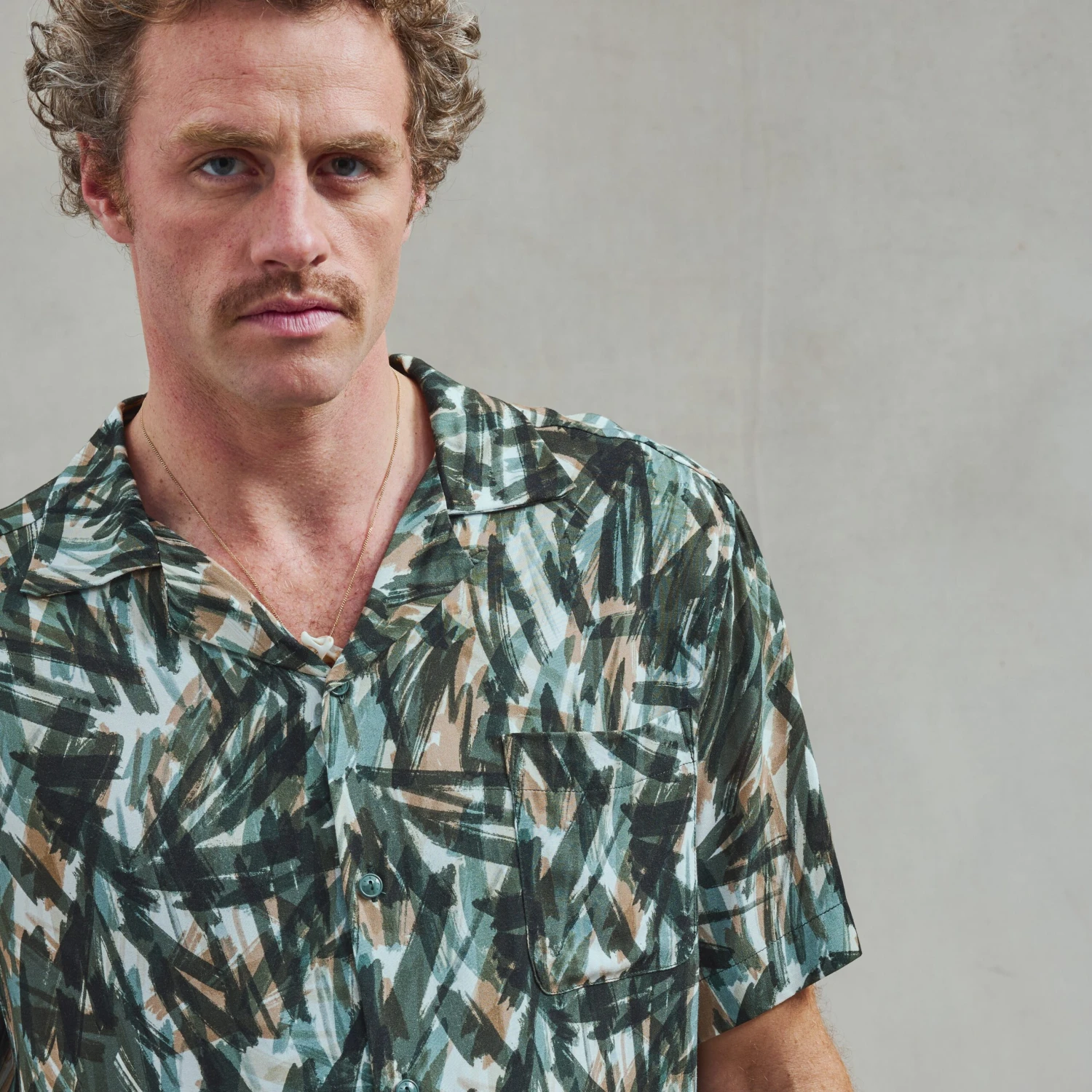 Chemise à Motifs Aventure(Adventure Patterned Shirt) 5 Chemise à Motifs Aventure(Adventure Patterned Shirt) – Image 5